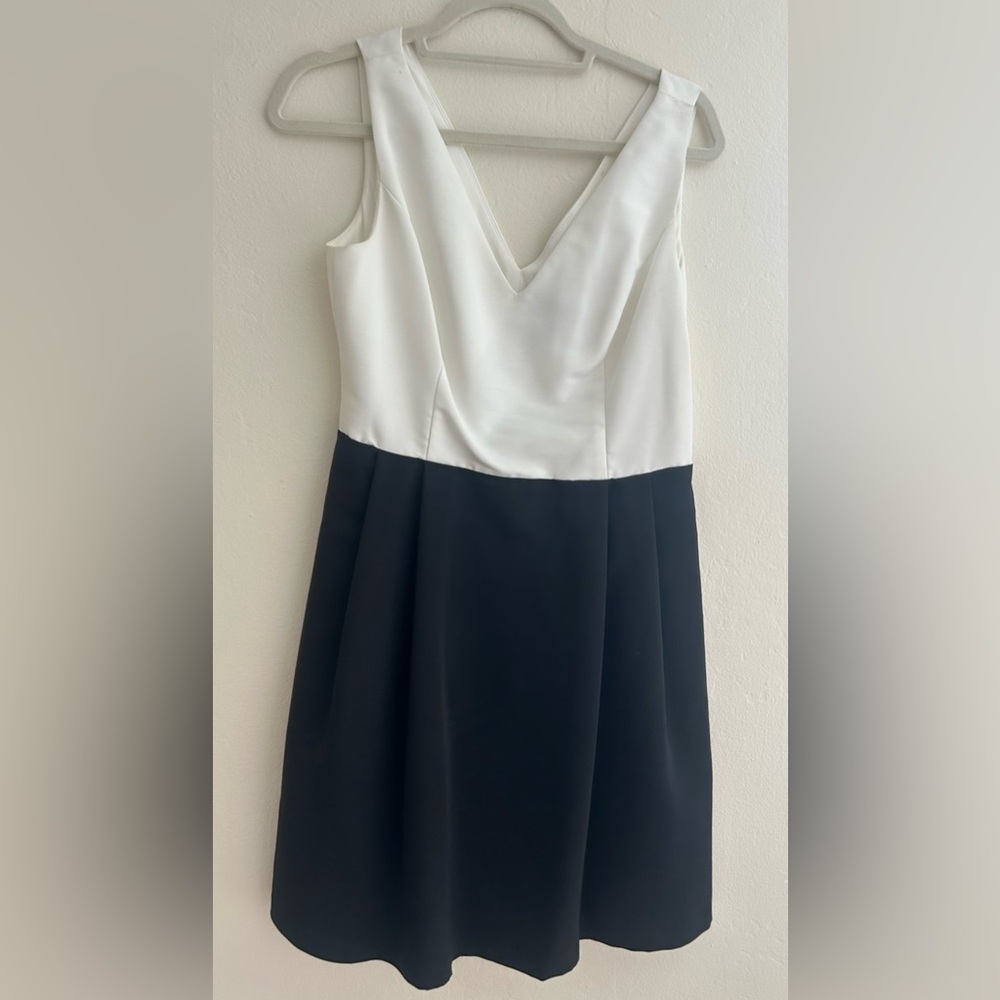 Jessica Simpson Cocktail Party Dress - Black and White